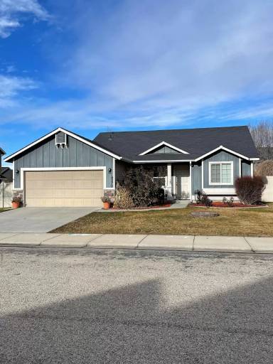 Main picture of 4270 E Tahiti St
