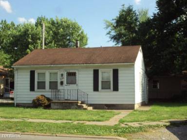 Main picture of 1313 W Hendrickson St