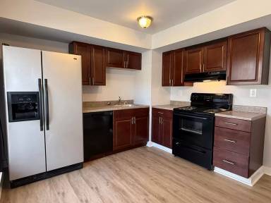 Main picture of 9 Colonial Way