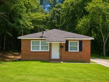 Main picture of 3483 Lawton Rd