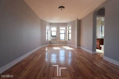 Main picture of 550 W Arlington Pl Apartments