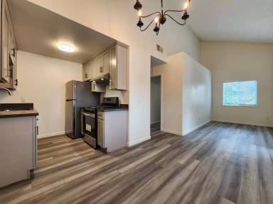 Main picture of 2557 Kenton Ct