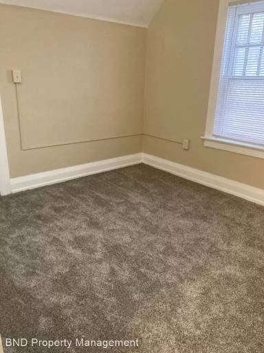 Main picture of 1489 South Ave