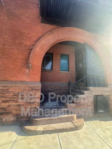 Main picture of 620 Madison Avenue