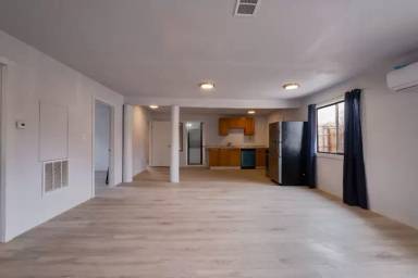 Main picture of 8312 Guadalupe Trl NW
