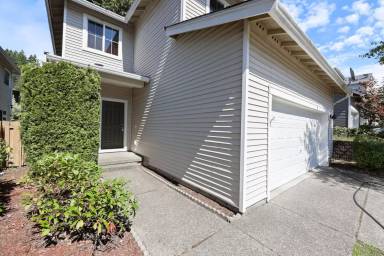 Main picture of 1061 Ebbets Dr SW