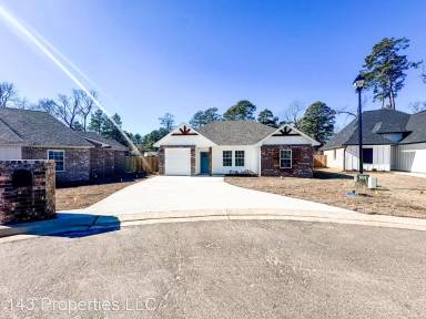 Main picture of 141 Piney Cv