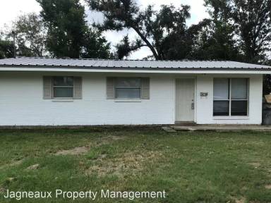 Main picture of 1608 Clover Dr