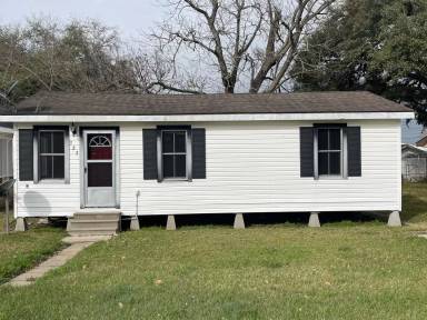 Main picture of 322 Jeanette St