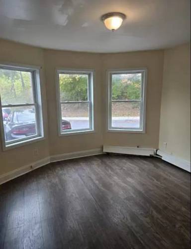 Main picture of 7 Jones St