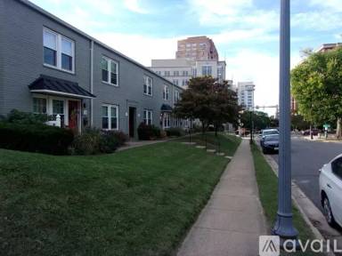 Main picture of 740 N Monroe St