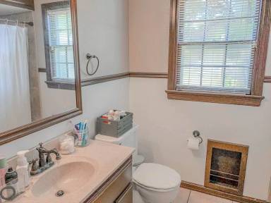 Main picture of 2401 26th St
