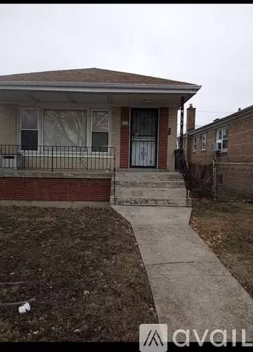 Main picture of 9656 S La Salle St
