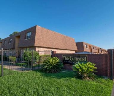 Main picture of 881 Ridgewood Dr