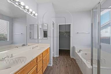 Main picture of 27090 Adelanto Dr