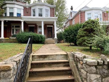 Main picture of 4404 Disston St