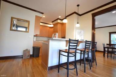 Main picture of 40 Lincoln St
