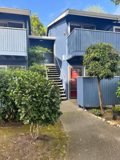 Main picture of 402 Boardwalk Ave