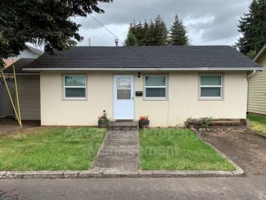Main picture of 275 N Main St