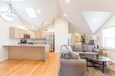 Main picture of 39 Middle St