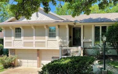 Main picture of 10020 Oakridge Dr
