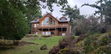 Main picture of 151 Storm Ridge Rd