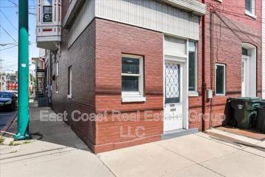 Main picture of 300 S Potomac St