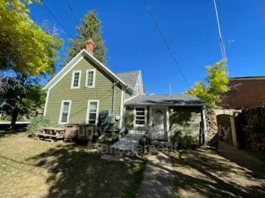 Main picture of 719 S 6th St