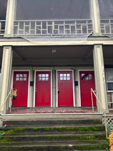 Main picture of 3919 SE 28th Pl