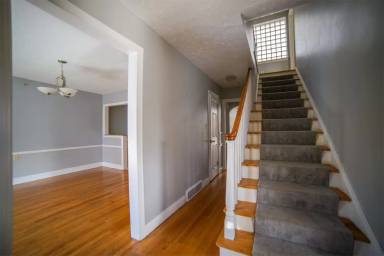 Main picture of 536 Genesee Ave NE