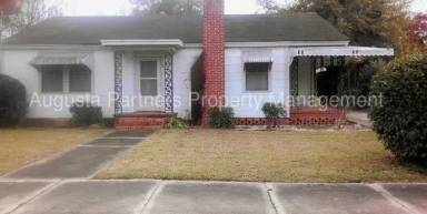 Main picture of 118 E 11th St