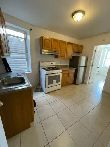 Main picture of 97 Market St