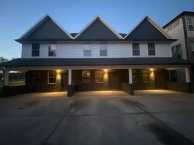 Main picture of 21948 Rayford Rd