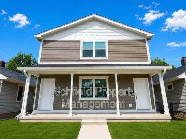 Main picture of 1729 Thaddeus St