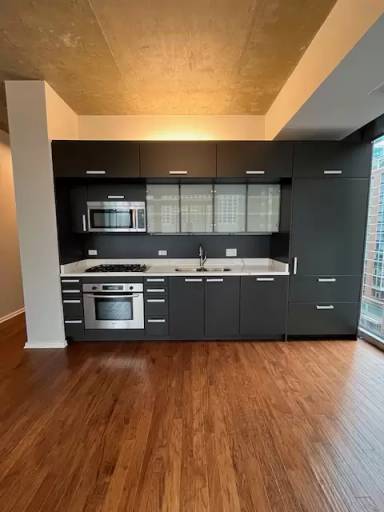 Main picture of 550 St. Clair Condo