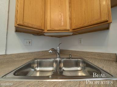 Main picture of 1216 N Dearborn St