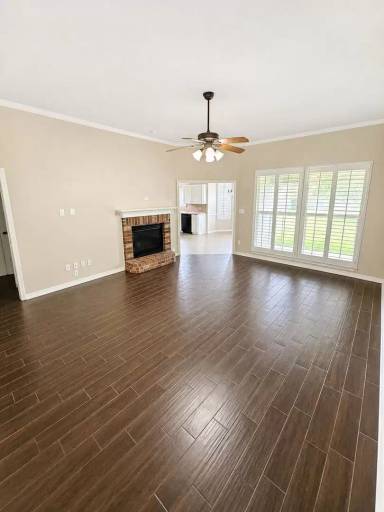 Main picture of 2914 Le Oaks Dr