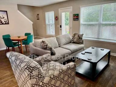 Main picture of 194 Spencer Cir