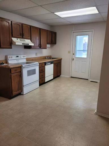 Main picture of 44 N Chestnut St