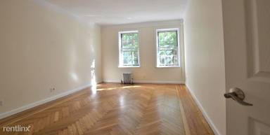 Main picture of 117 W 131st St