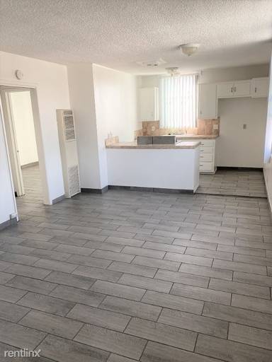 Main picture of 1125 N Flower St