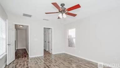 Main picture of 305 Brantley Harbor Dr
