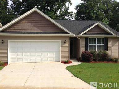 Main picture of 107 Valley Glen Ct