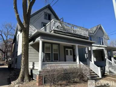 Main picture of 114 E Johnson St