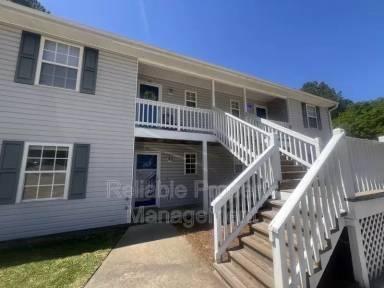 Main picture of 341 Moore St