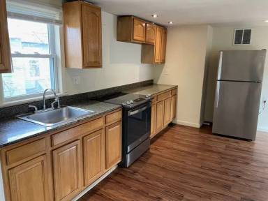 Main picture of 138 Franklin St