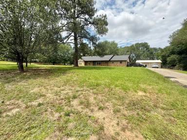 Main picture of 1406 Jeff Davis Dr