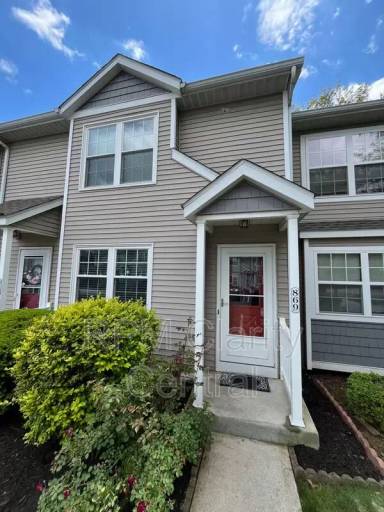 Main picture of 869 Charnwood Ln