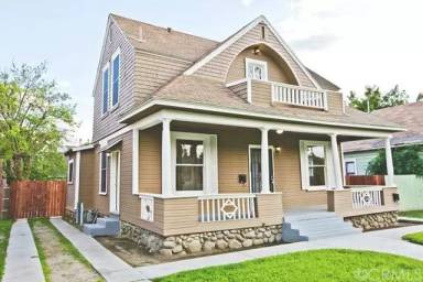Main picture of 366 E Pearl St