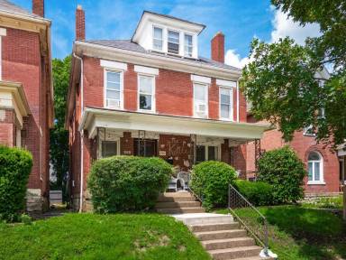 Main picture of 202 W 8th Ave